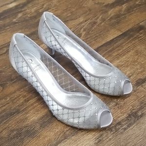 Adrianna Papell Jamie Evening Pumps